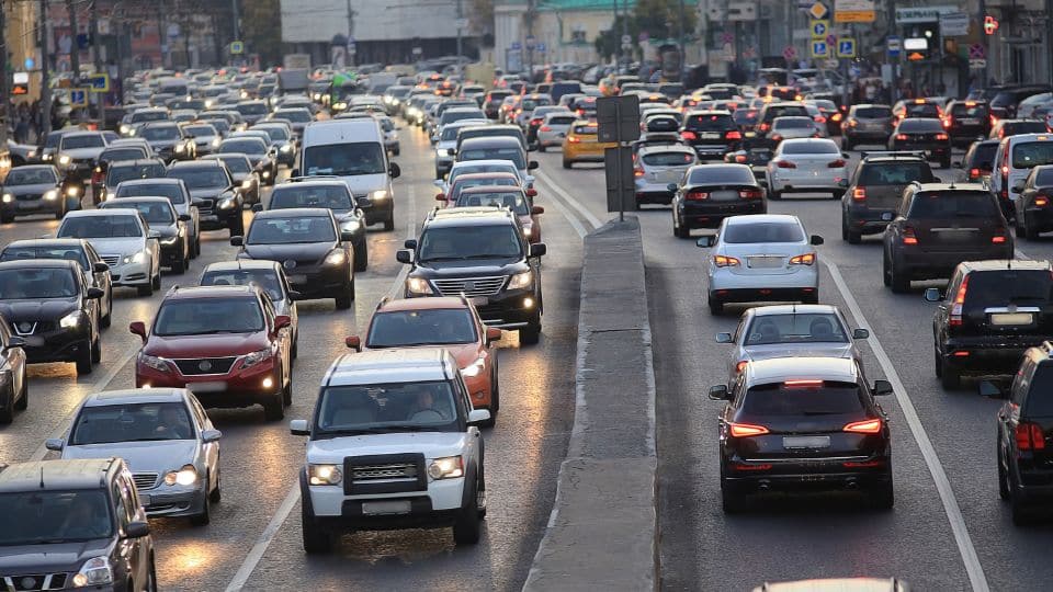 6 סוגים של רכבים תפעוליים ואיזה רכב עדיף לאיזור תפעולי